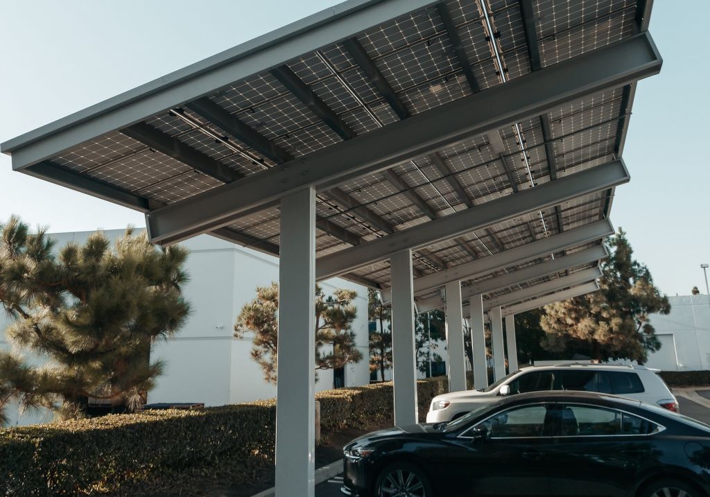 Solarcarport-Pflicht: Wo gilt sie und was gibt es zu beachten?