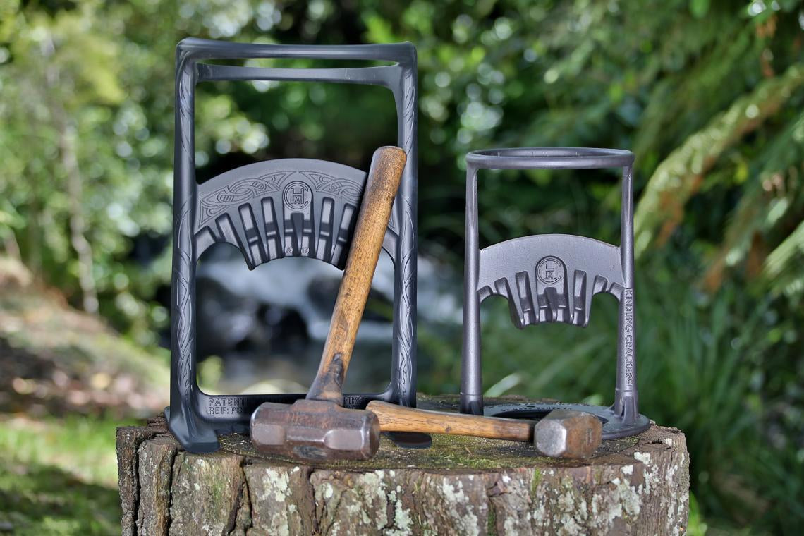 Kindling Cracker Standard und KING Handholzspalter im Ambiente