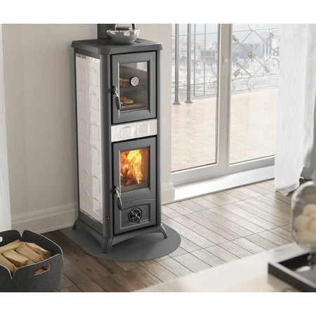 La Nordica Kuechenofen GEMMA FORNO weiss im Beispiel modernes Wohnzimmer | klimaworld.com