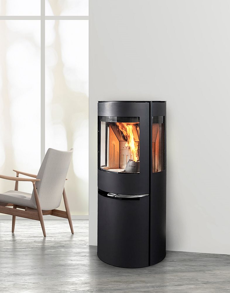 Aduro Hybridofen H1 Ambientebild Pelletbetrieb | Klimaworld.com