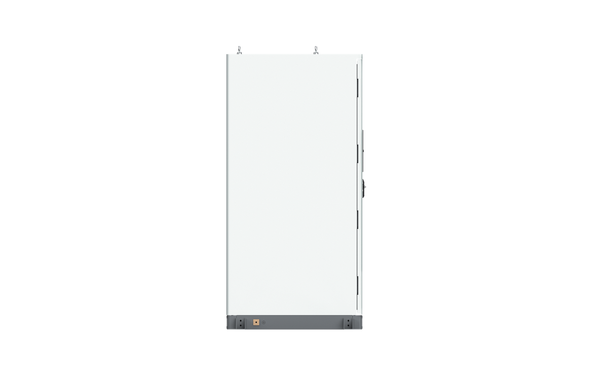 Weißer SolaX AELIO B100 Batterieschrank mit Wechselrichter X3-AELIO-50K Seitenansicht von links | Klimaworld