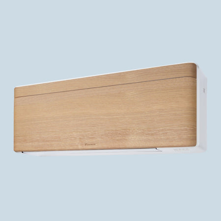 Daikin Stylish FTXA-DP Light Wood Wandgeraet schraeg rechts, mit heller Holzfront und weissem Gehaeuse | Klimaworld.com