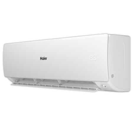 Haier Klimaanlage Wandgeraet Serene in Weiss, schraege Ansicht mit geoeffneter Front und sichtbaren Lamellen unten | Klimaworld.com