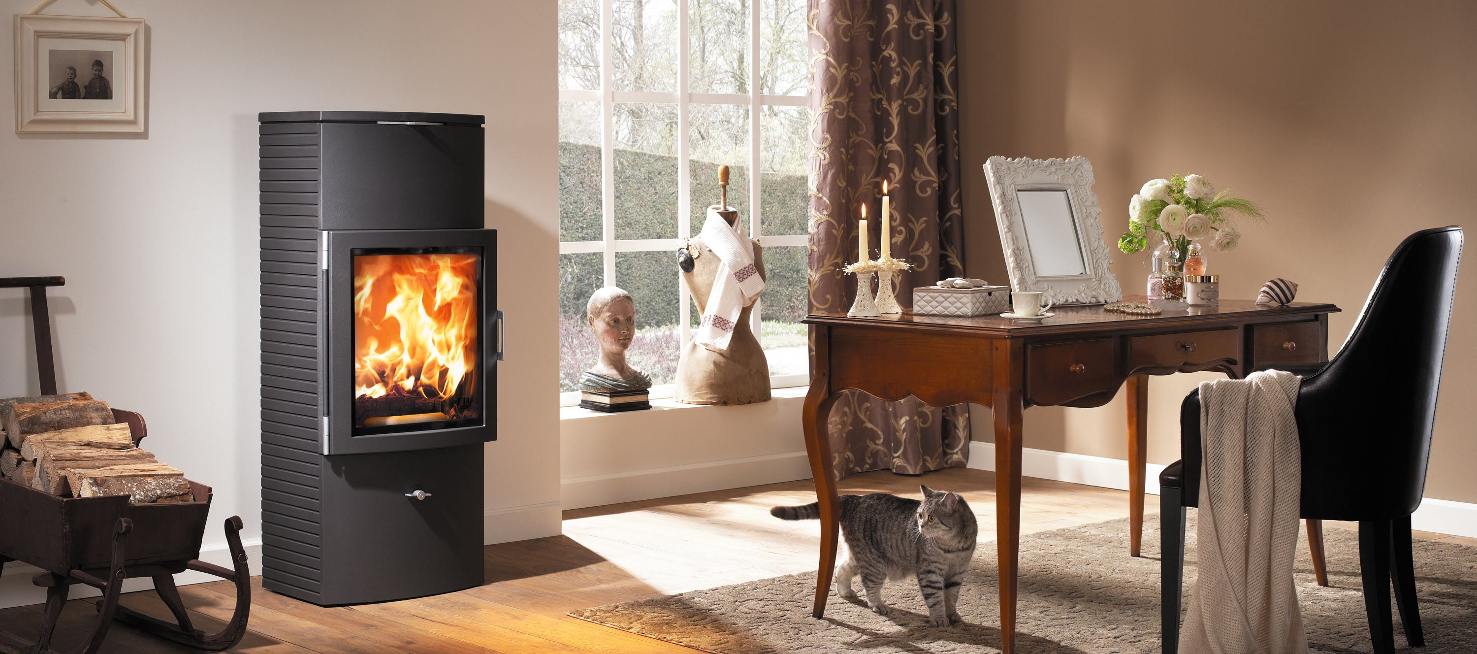 Kaminofen Austroflamm Chester Xtra mit Hintergrund
