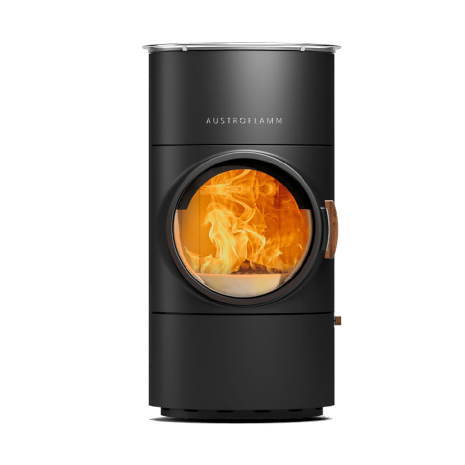 Schwarzer Austroflamm Kaminofen Clou Compact Cook mit Flammenbild im runden Sichtfenster | Klimaworld.com