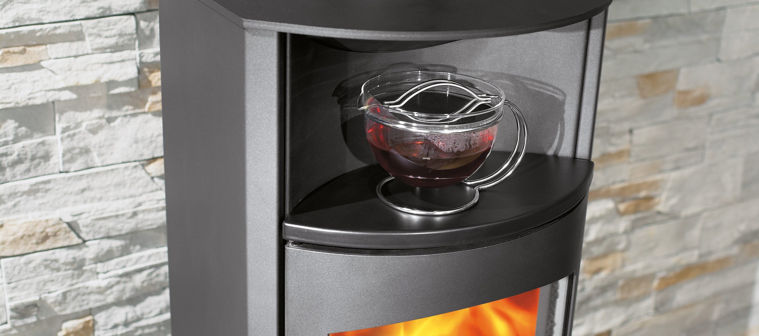 Kaminofen Austroflamm Flok 2.0 - Stahlmantel mit Keramik Warmhaltefach