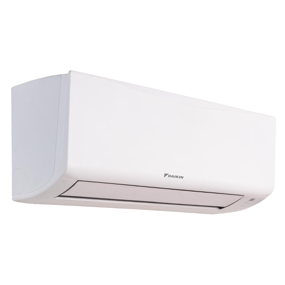 Daikin Sensira Wandgeraet in Weiss, seitlich fotografiert, mit leicht geschwungener Front und schlankem Luftauslass unten | Klimaworld.com
