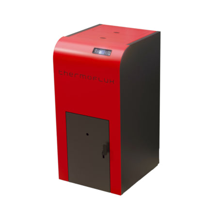 Rote ThermoFlux Pelletheizung INTERIO 25 mit schwarzer Fronttuer und Display oben auf dem Gehaeuse | Klimaworld.com