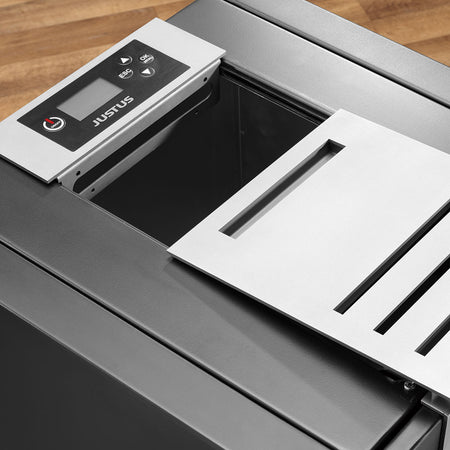 Extra grosser Pellettank mit Schiebeabdeckung, Detailansicht | klimaworld.com