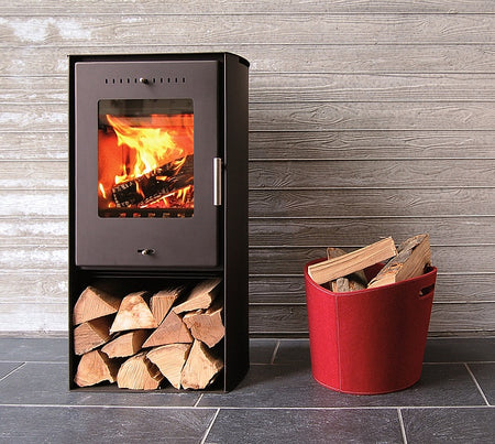 Warmluftkaminofen Asgård 8 schwarz 5kW mit Holzfach