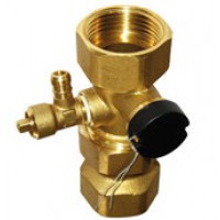 Afriso Kappenventil DN25 aus Messing mit schwarzer Schutzkappe und seitlichem Anschluss fuer Ausgleichsgefaesse | Klimaworld.com
