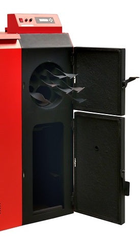 Thermoflux Pelling 50 ECO Pelletkessel mit geöffneter Fronttuer und sichtbarem, schwarzem Brennraum | Klimaworld.com