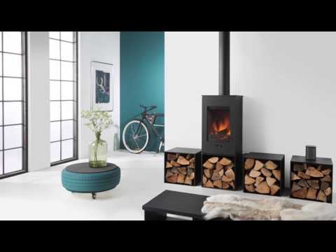 De Wanders Elm houtkachel is de nieuwste creatie van Wanders Fires Stoves. Deze design houtkachel is, mede door zijn flexibiliteit, toepasbaar in elk interieur.
De belangrijkste kenmerken zijn;
- Milieuvriendelijk
- Hoog rendement
- Lage fijnstofuitstoot
- 8 mm dik staal
- betonnen binnenwerk