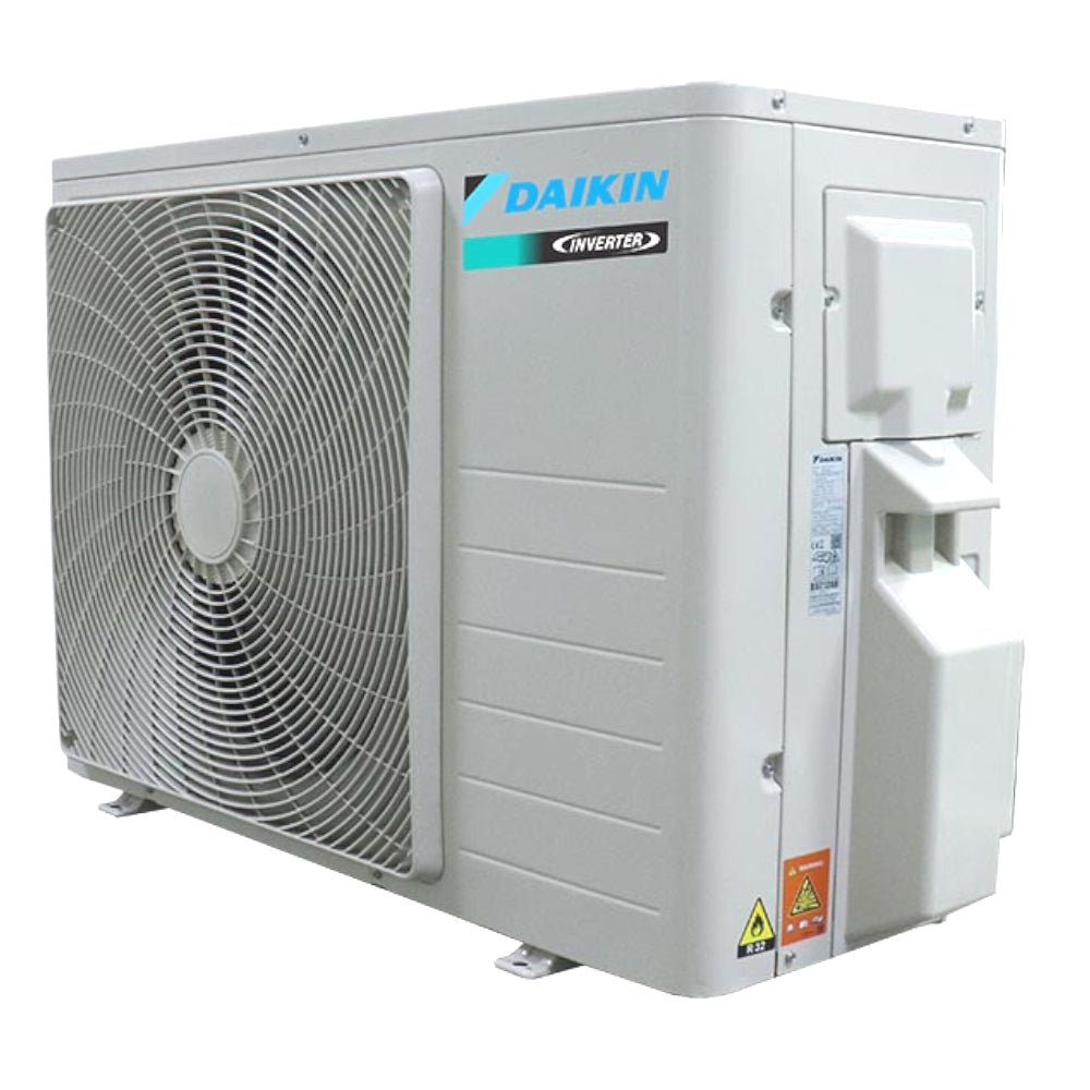 Daikin Sensira Aussengeraet seitlich in Grau mit grossem runden Lueftergitter und blauem Markenlogo rechts oben | Klimaworld.com